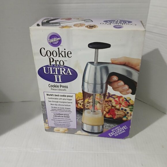 Wilton Cookie Pro Ultra II cookie press set 19 discs. - Picture 2 of 7